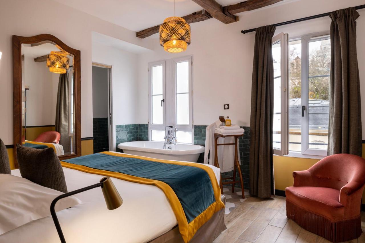 Chambre Double Supérieure - Vue sur Sacré-Cœur